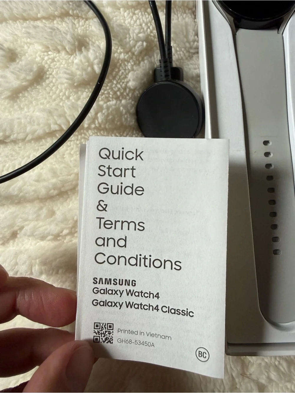 Samsung Galaxy Watch4 Classic Bluetooth/Wi-Fi/GPS – Excellent Condition
